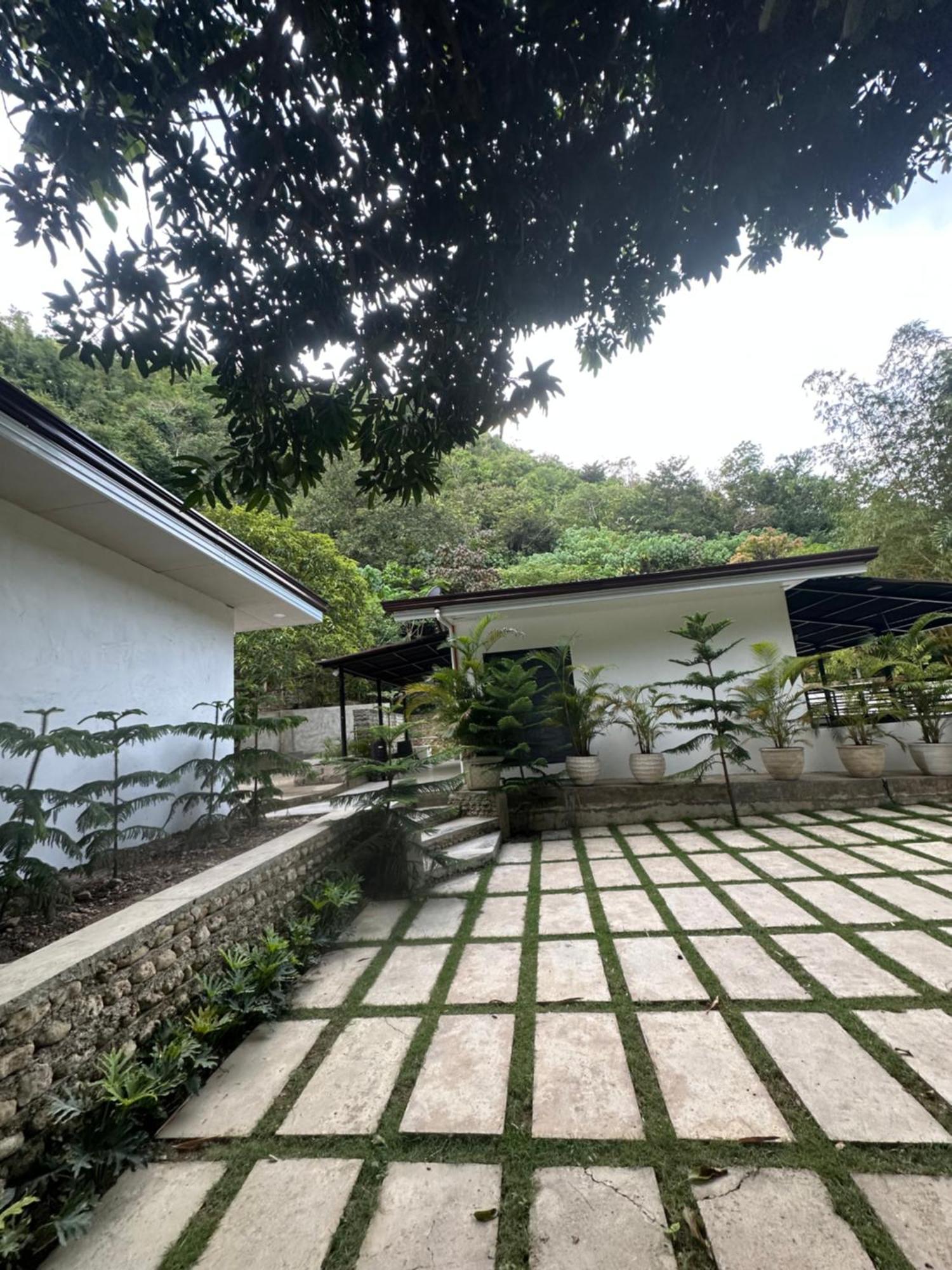 Villa Del Sol 1 Barkada Rooms Carcar Екстер'єр фото